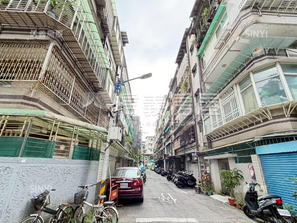 近永安市場捷運站１和２樓房屋室內格局與周邊環境