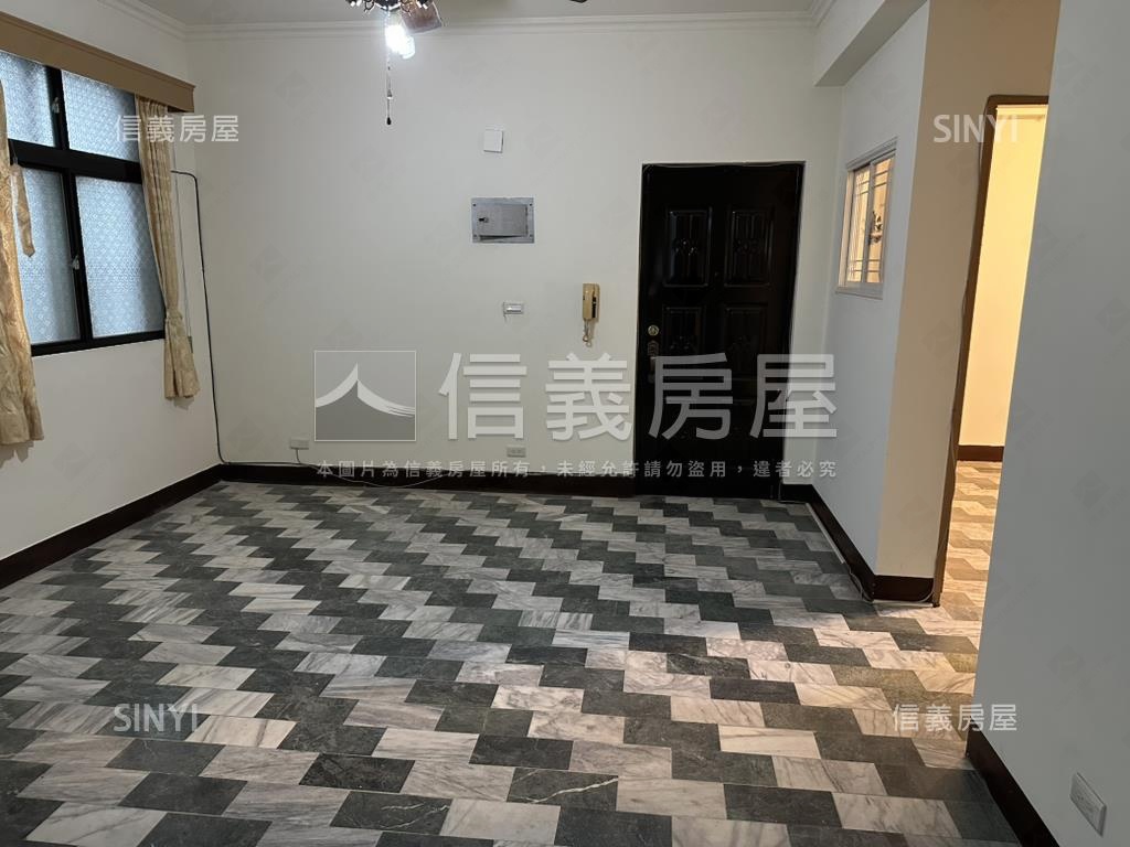 小碧潭捷運站旁美麗公寓房屋室內格局與周邊環境