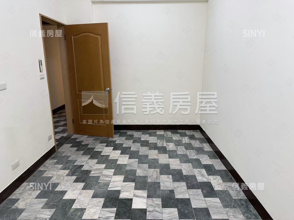 小碧潭捷運站旁美麗公寓房屋室內格局與周邊環境