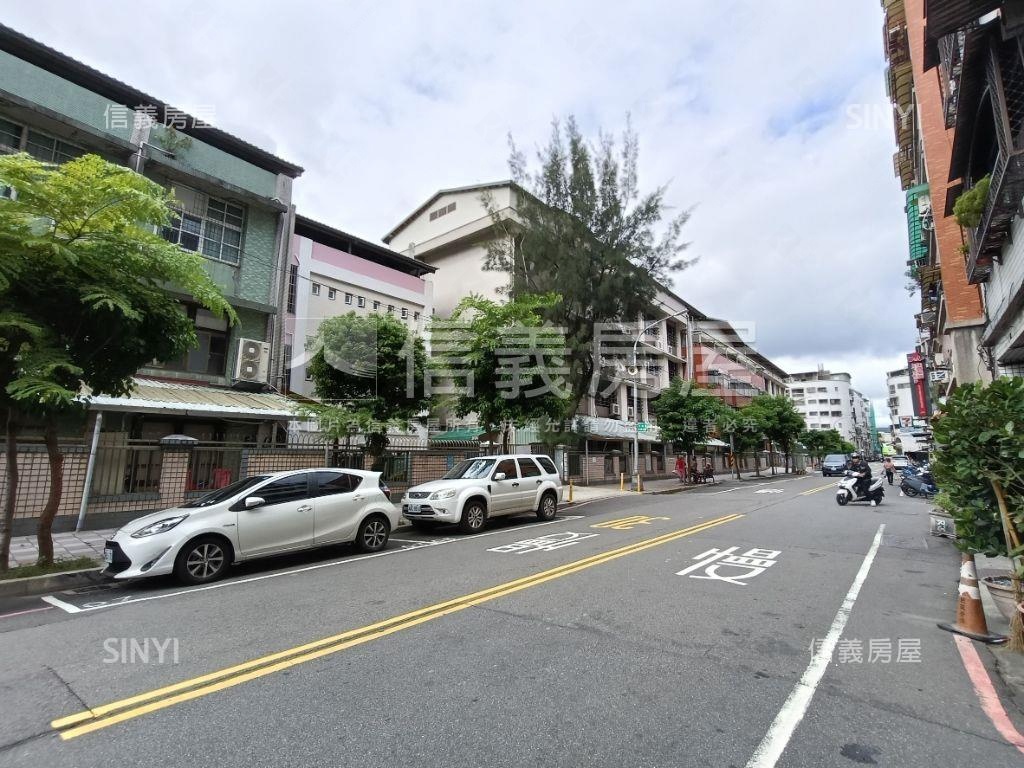 文林學苑平面車位房屋室內格局與周邊環境