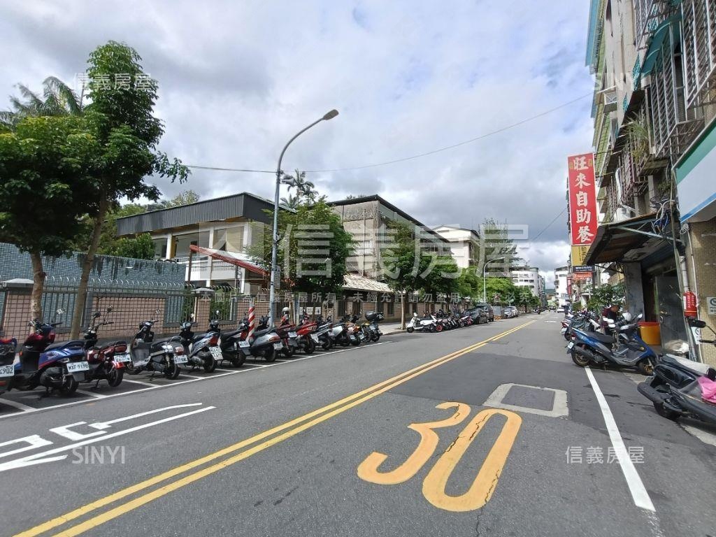 文林學苑平面車位房屋室內格局與周邊環境