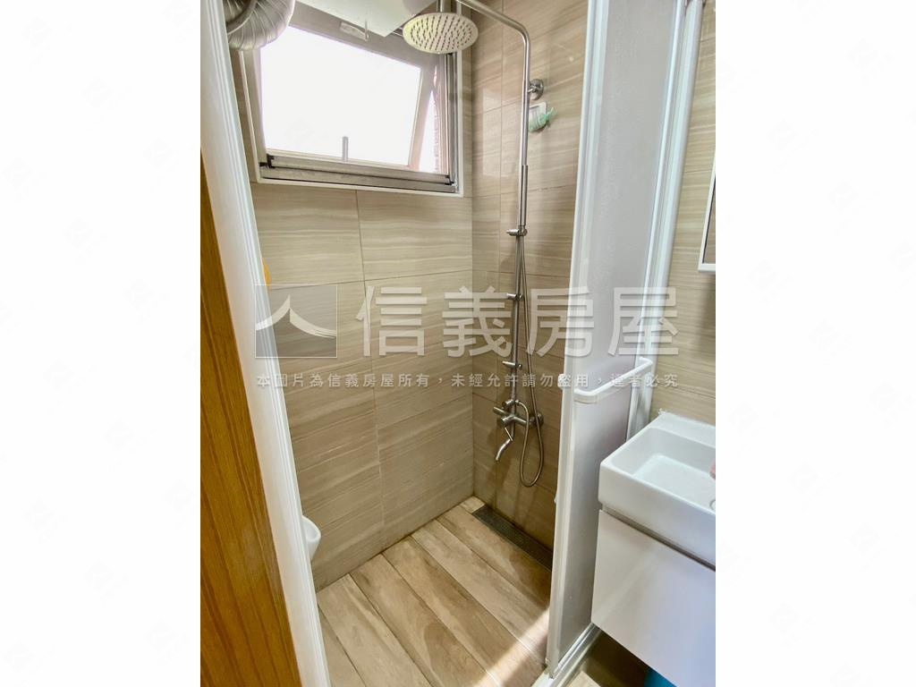 海天山景挑高邊間優雅美宅房屋室內格局與周邊環境