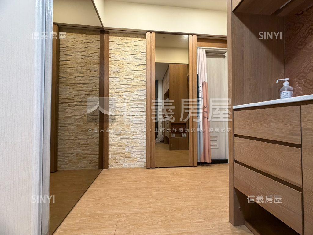 成大城典雅三房平車房屋室內格局與周邊環境