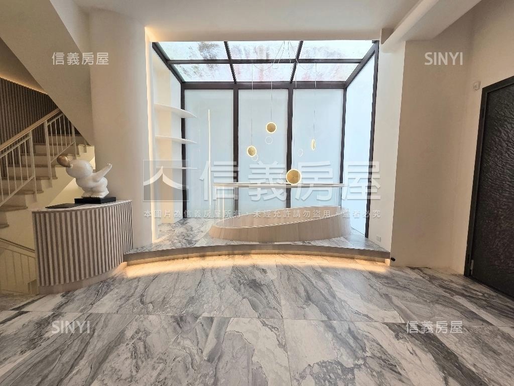 崗石氣派電梯別墅房屋室內格局與周邊環境
