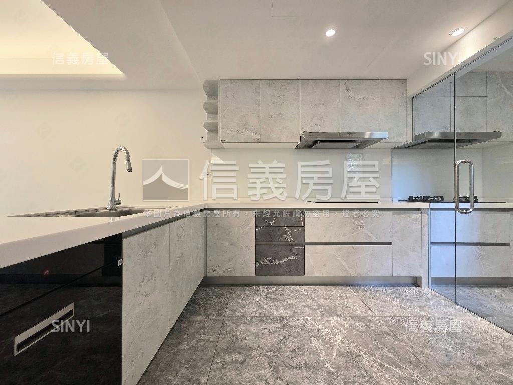 崗石氣派電梯別墅房屋室內格局與周邊環境