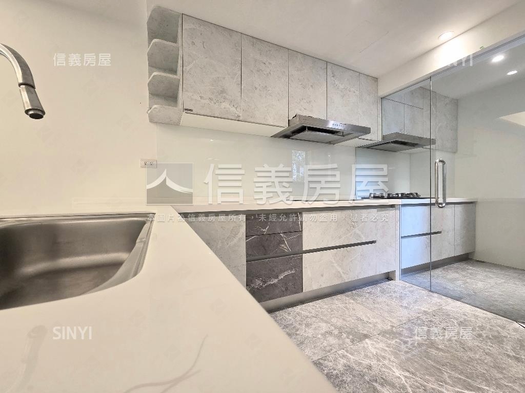 崗石氣派電梯別墅房屋室內格局與周邊環境