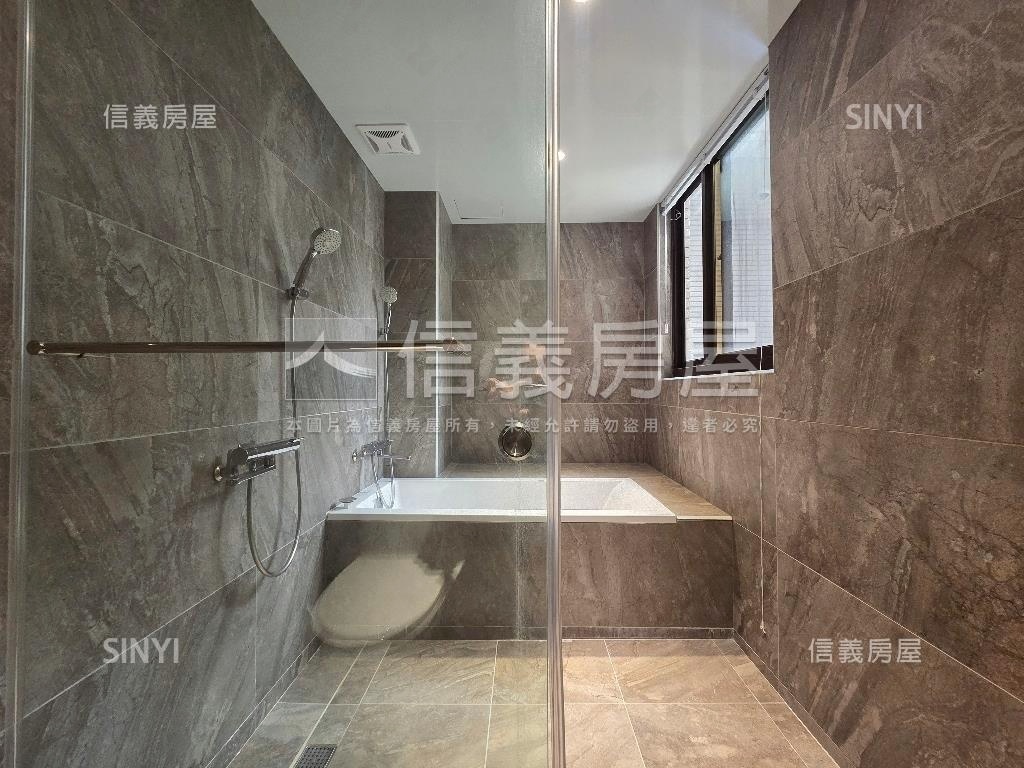 崗石氣派電梯別墅房屋室內格局與周邊環境