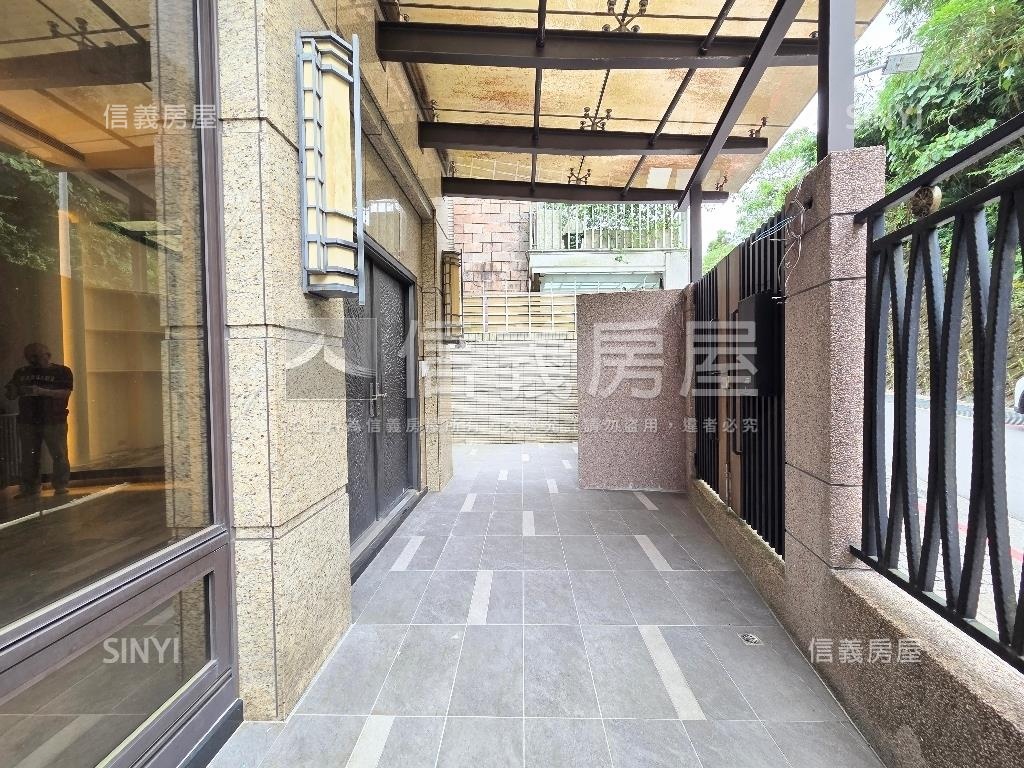 崗石氣派電梯別墅房屋室內格局與周邊環境