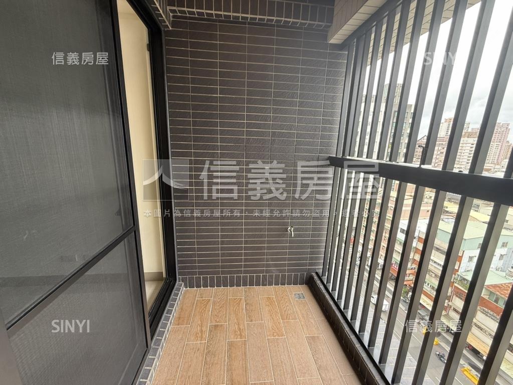綠廳院高樓景觀兩房車位房屋室內格局與周邊環境