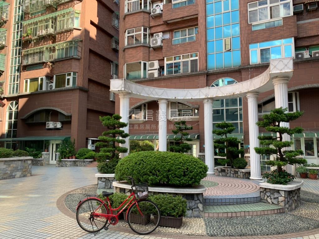 專約宇宙城邊間三房車位房屋室內格局與周邊環境
