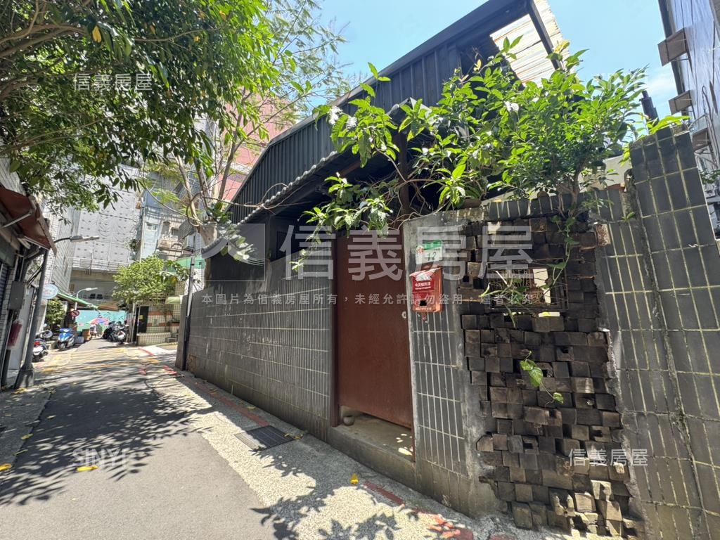 連雲街３０坪土地出售房屋室內格局與周邊環境