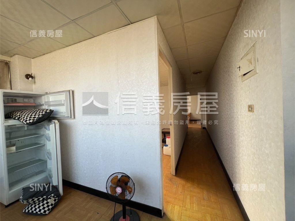 安平｜經典頂樓大空間美居房屋室內格局與周邊環境