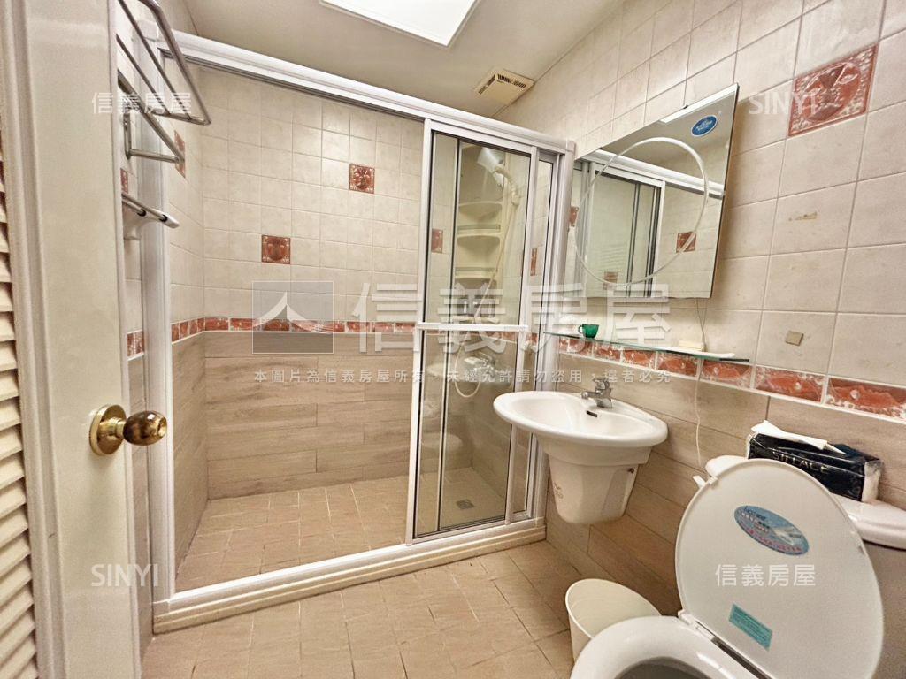 翠堤香檳，電梯４房雙車位房屋室內格局與周邊環境