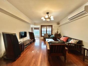 翠堤香檳，電梯４房雙車位