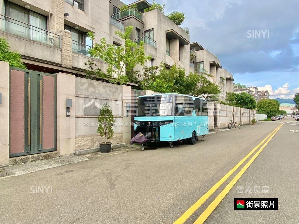 誠意出售大面寬土地房屋室內格局與周邊環境