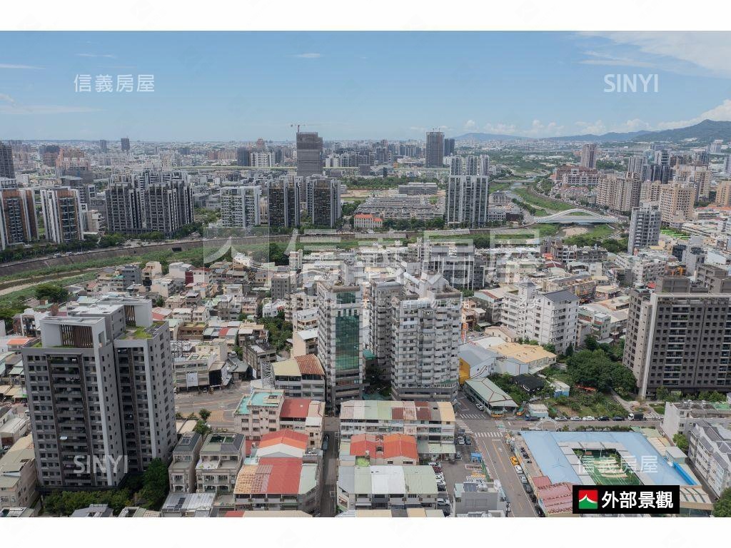 誠意出售大面寬土地房屋室內格局與周邊環境