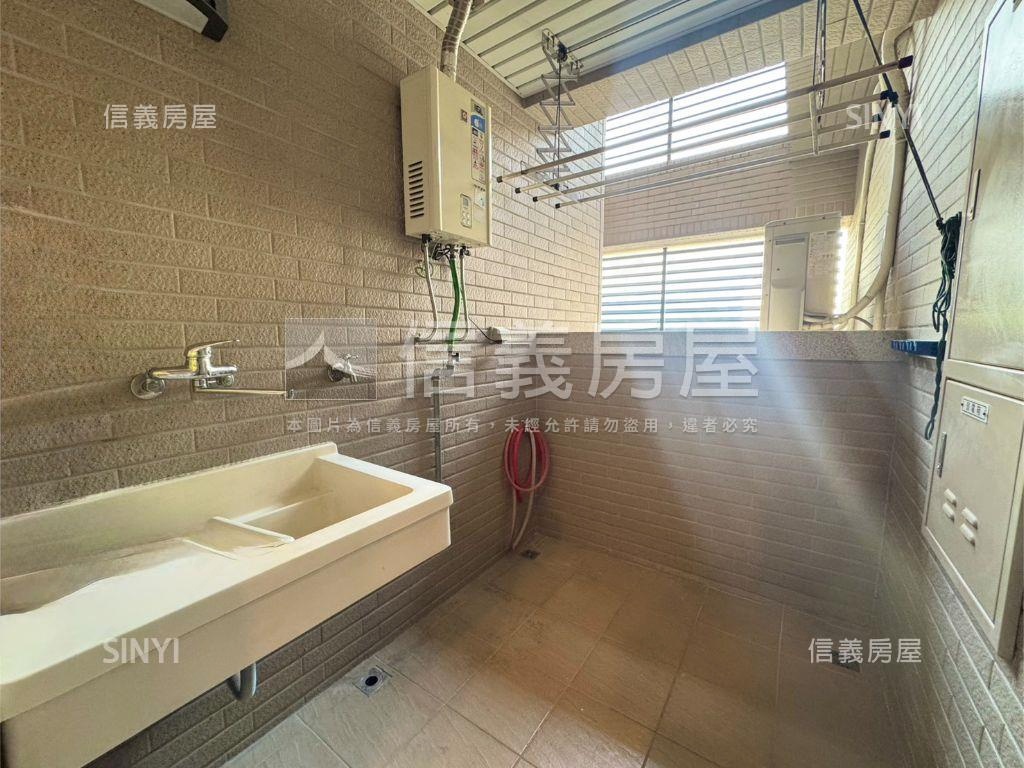 登陽高樓朝南三房Ｂ１平車房屋室內格局與周邊環境