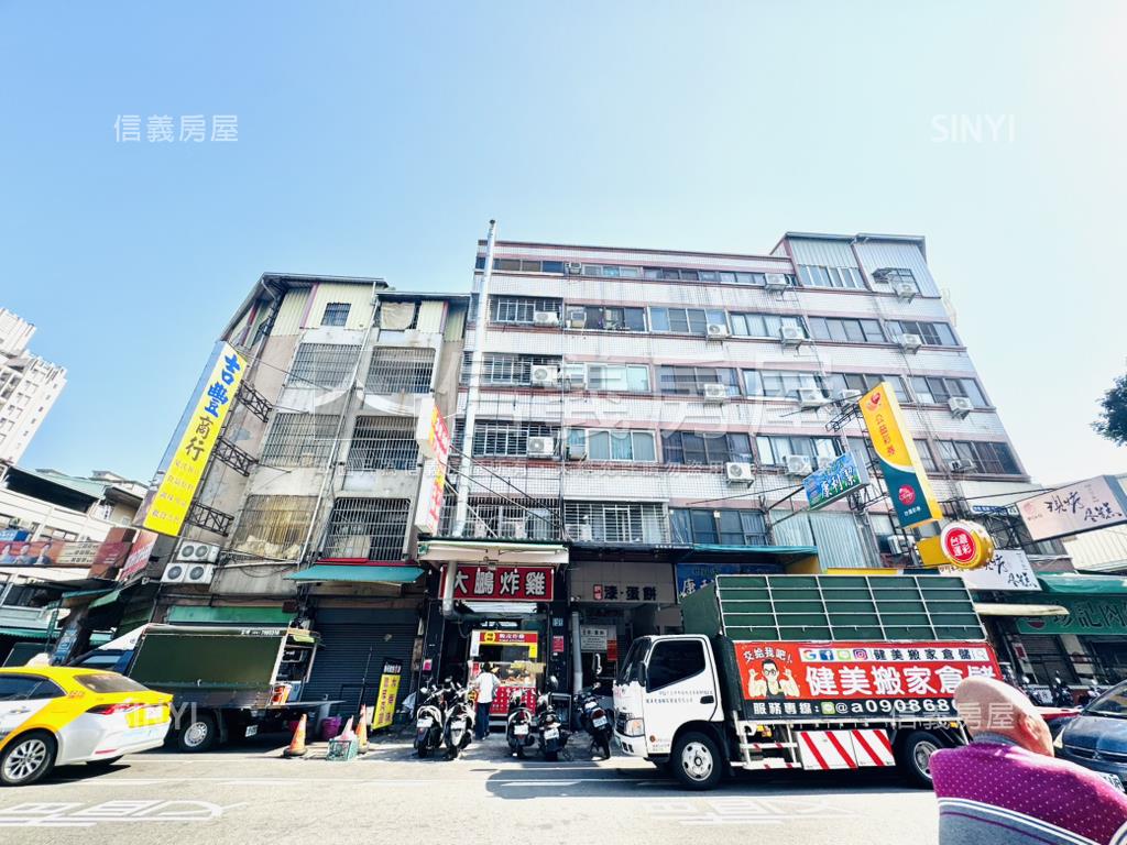 正大鵬路８間套房黃金店面房屋室內格局與周邊環境