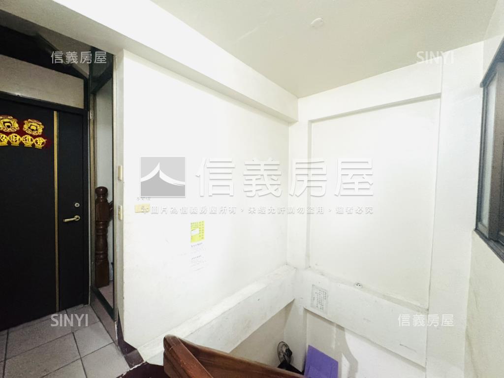 正大鵬路８間套房黃金店面房屋室內格局與周邊環境