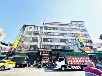 正大鵬路收租黃金店面