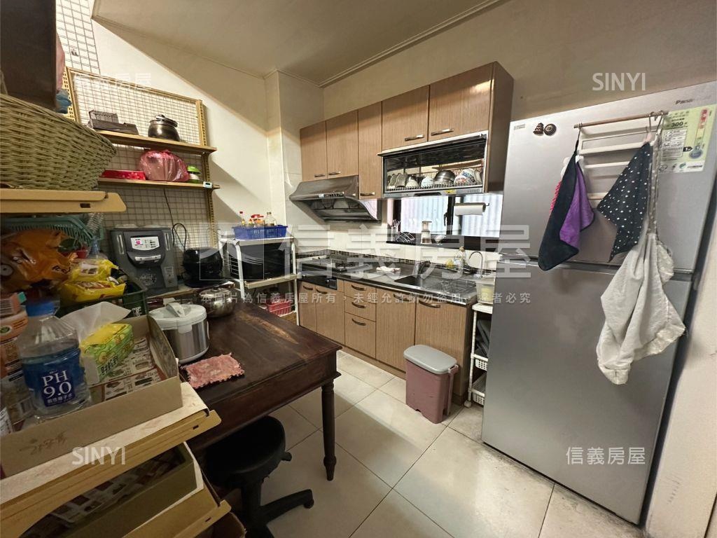 西大免整理賺錢金店面房屋室內格局與周邊環境