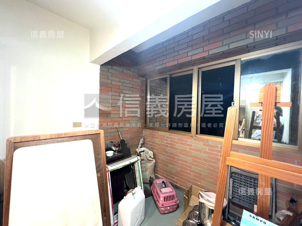巨豪小築３房雙車位房屋室內格局與周邊環境