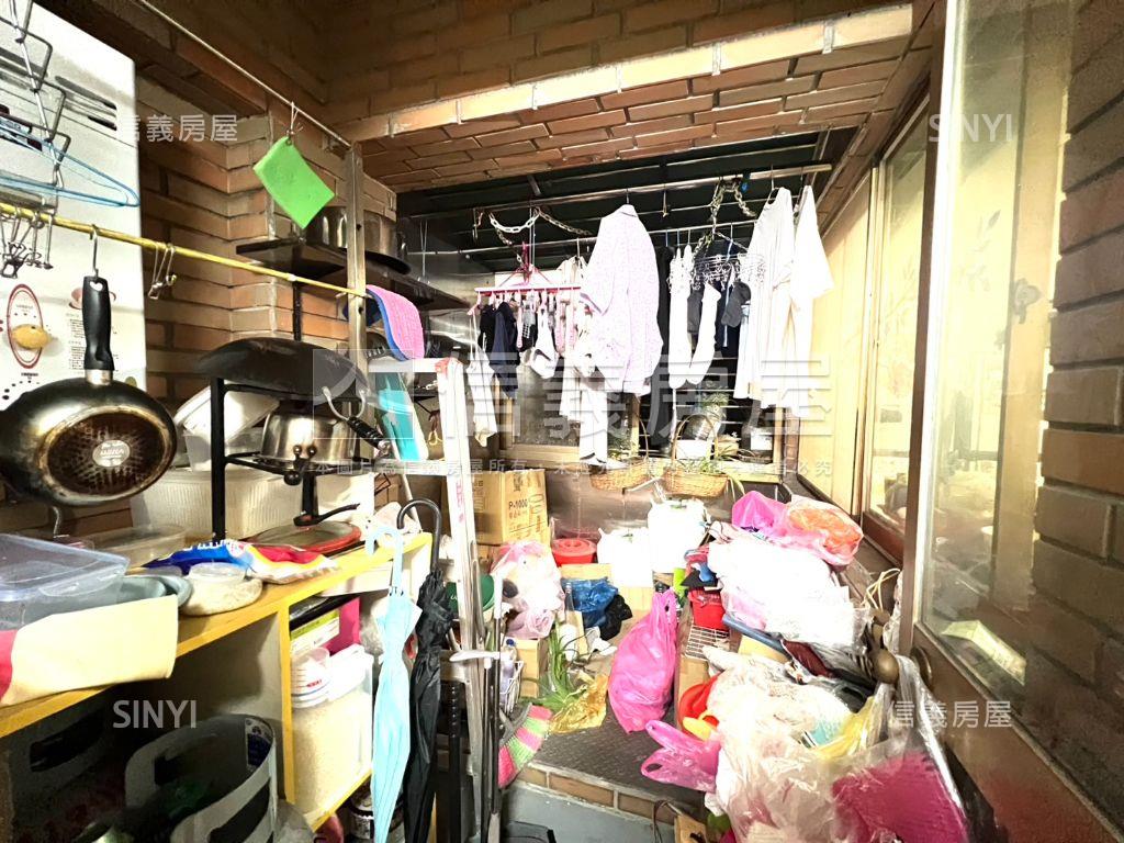 巨豪小築３房雙車位房屋室內格局與周邊環境