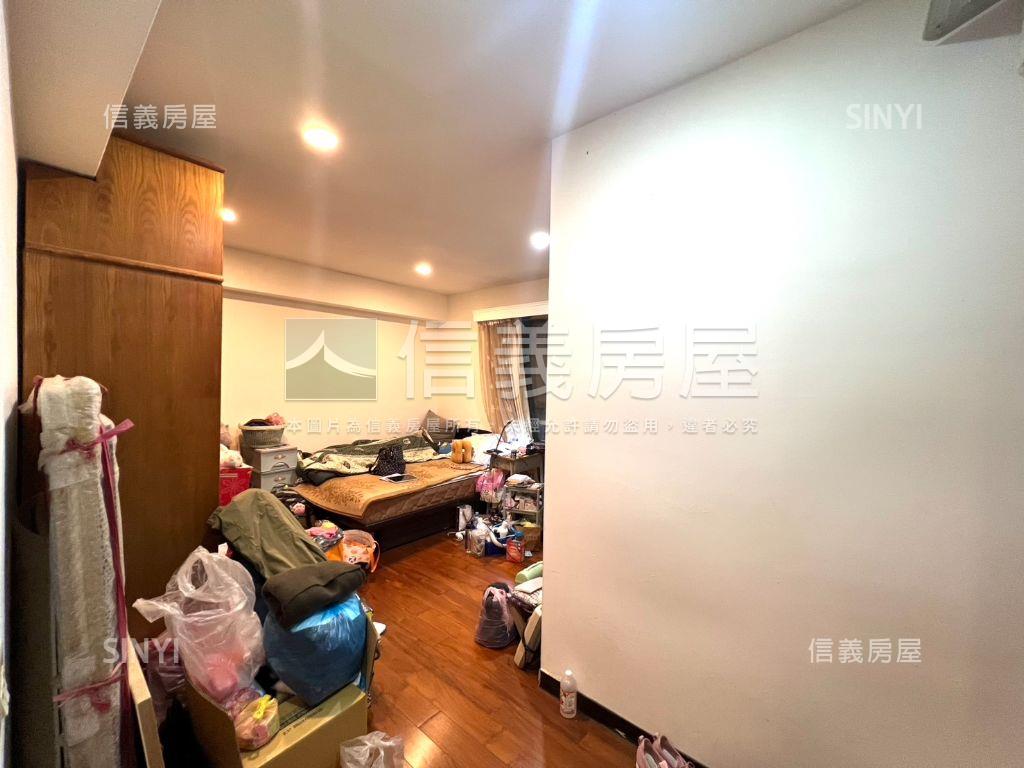 巨豪小築３房雙車位房屋室內格局與周邊環境