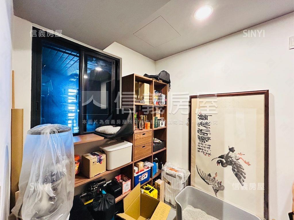 高樓景觀二房車位房屋室內格局與周邊環境