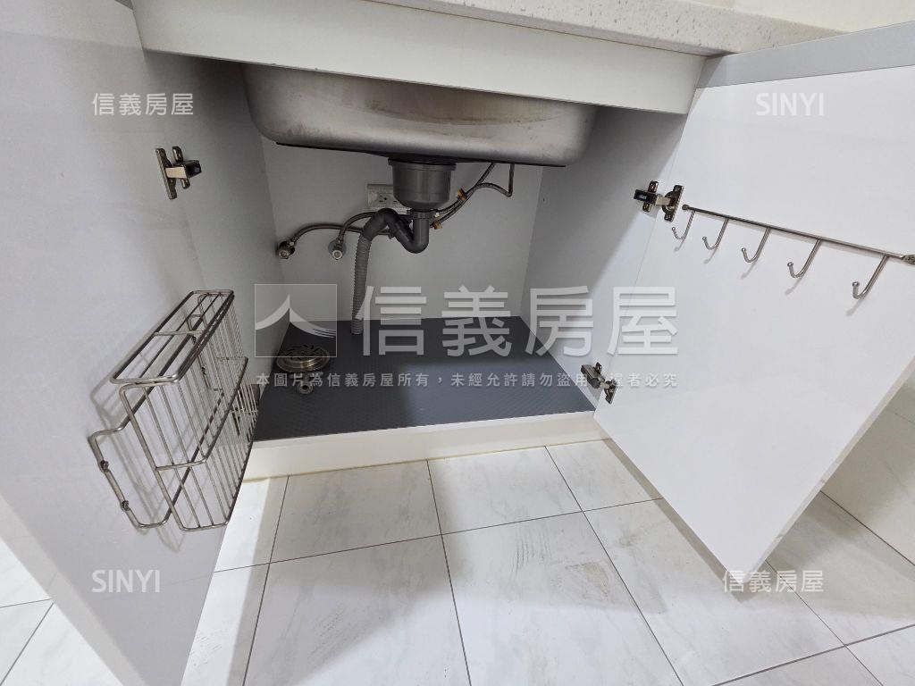 新店站文青質感大三房房屋室內格局與周邊環境