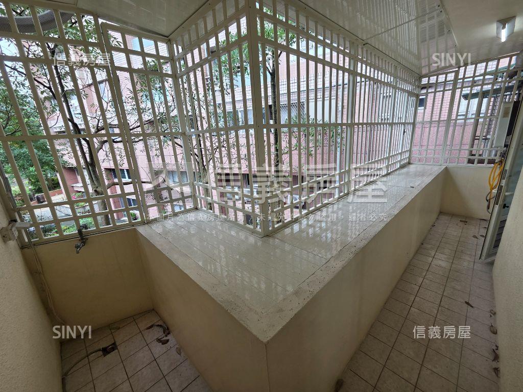新店站文青質感大三房房屋室內格局與周邊環境