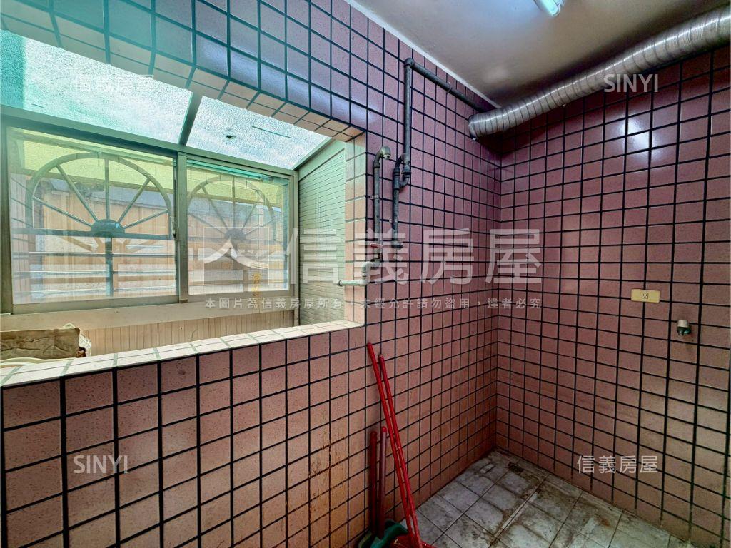 觀邸世家＊電梯大空間房屋室內格局與周邊環境