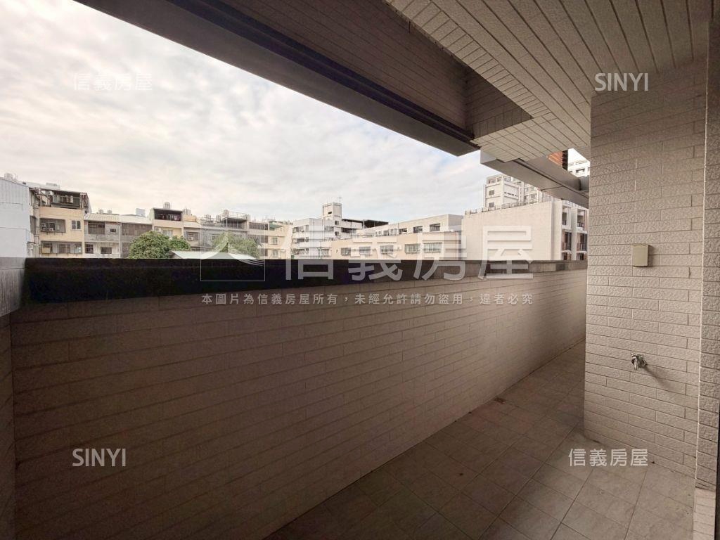 精銳香草天籟精美三房平車房屋室內格局與周邊環境