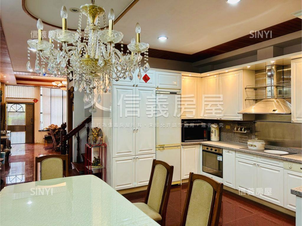 樹義國小前院花園雙車別墅房屋室內格局與周邊環境