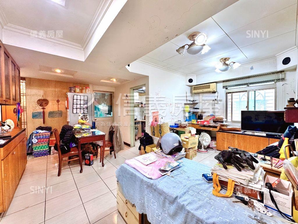 中榮華廈電梯三房房屋室內格局與周邊環境