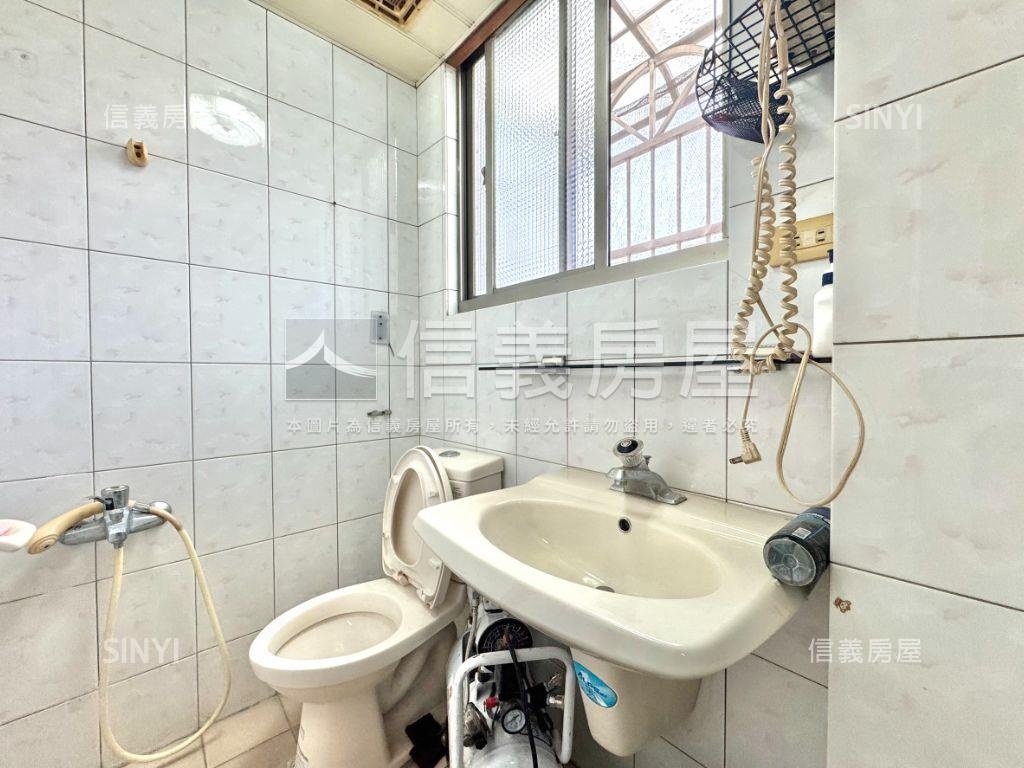 中榮華廈電梯三房房屋室內格局與周邊環境