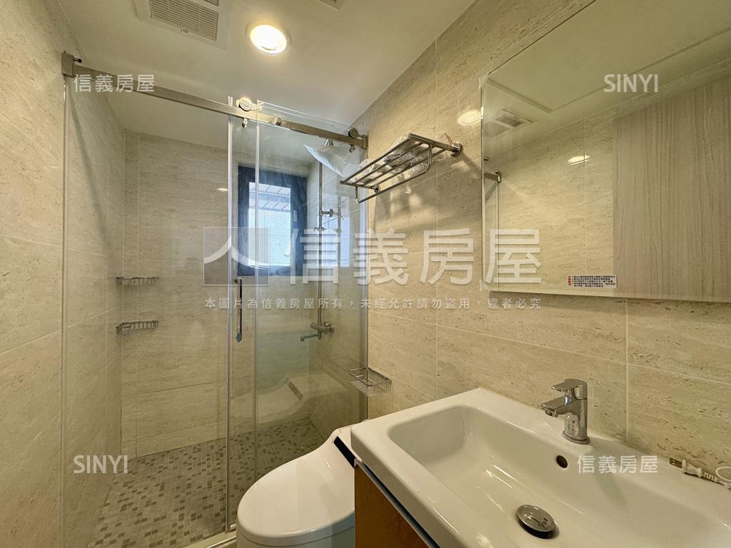 近高醫興富發博愛景觀兩房房屋室內格局與周邊環境