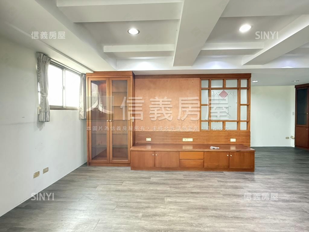 美術ＴＯＰ視野戶有車位房屋室內格局與周邊環境