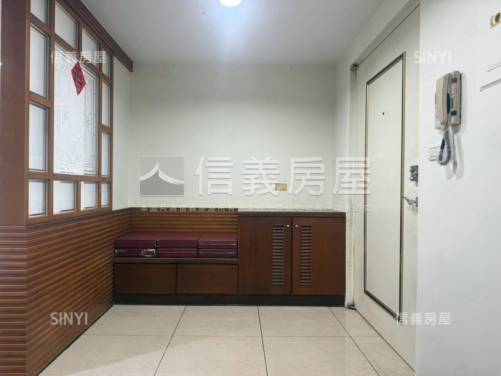 美術ＴＯＰ視野戶有車位房屋室內格局與周邊環境