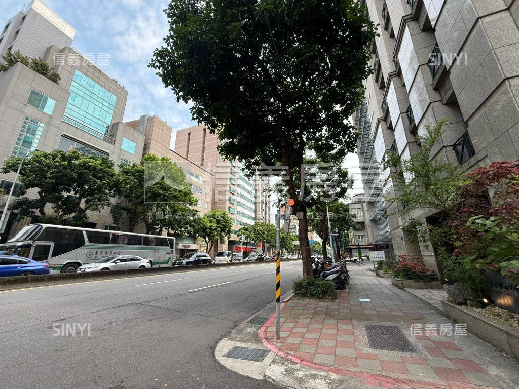 師大金山南路塔式車位房屋室內格局與周邊環境