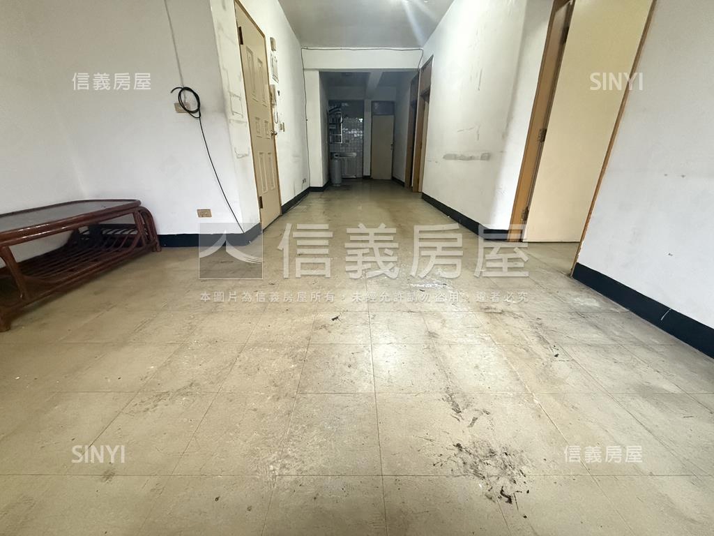 低樓層板橋美寓２樓房屋室內格局與周邊環境