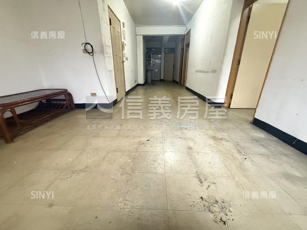 低樓層板橋美寓２樓房屋室內格局與周邊環境