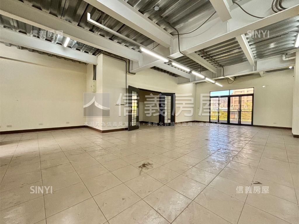 稀有中華一路面寬電梯透店房屋室內格局與周邊環境