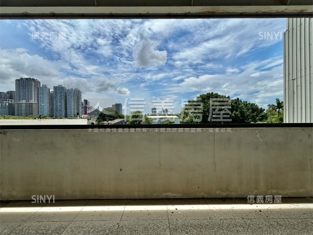 稀有中華一路面寬電梯透店房屋室內格局與周邊環境