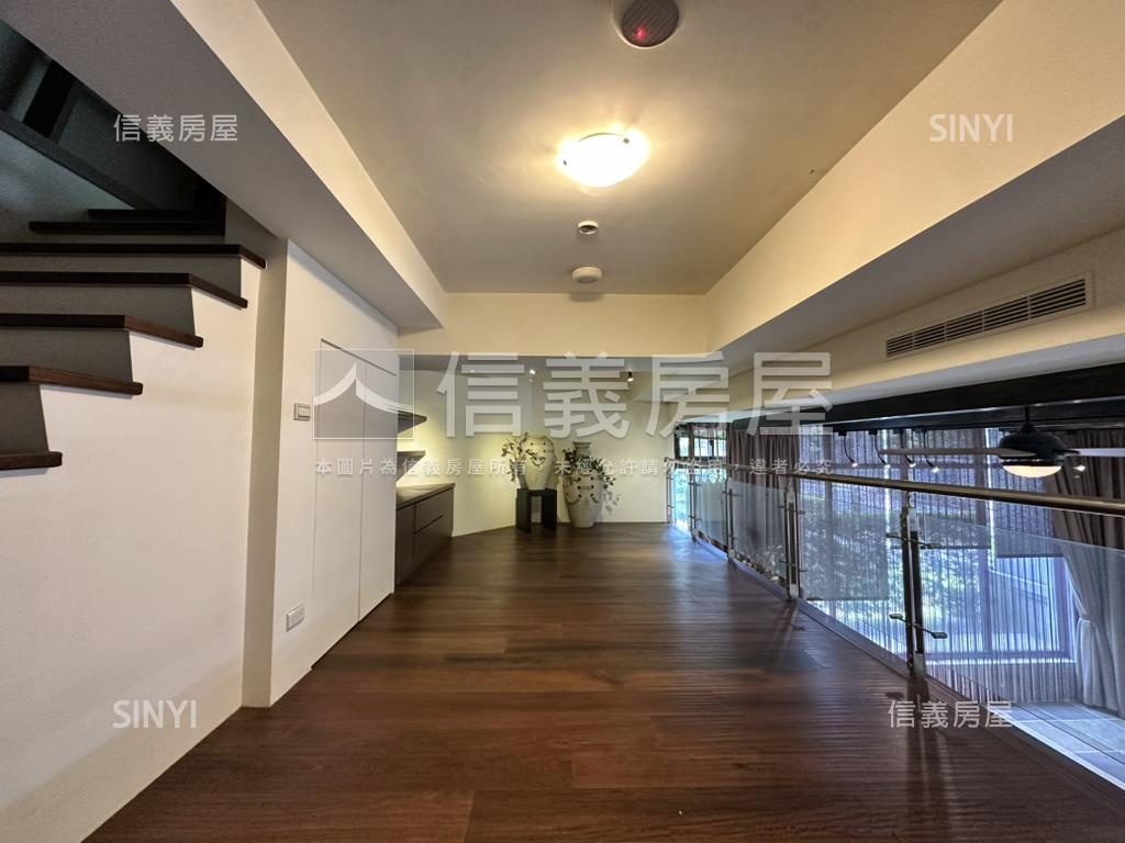 合雄君璽黃金店面房屋室內格局與周邊環境