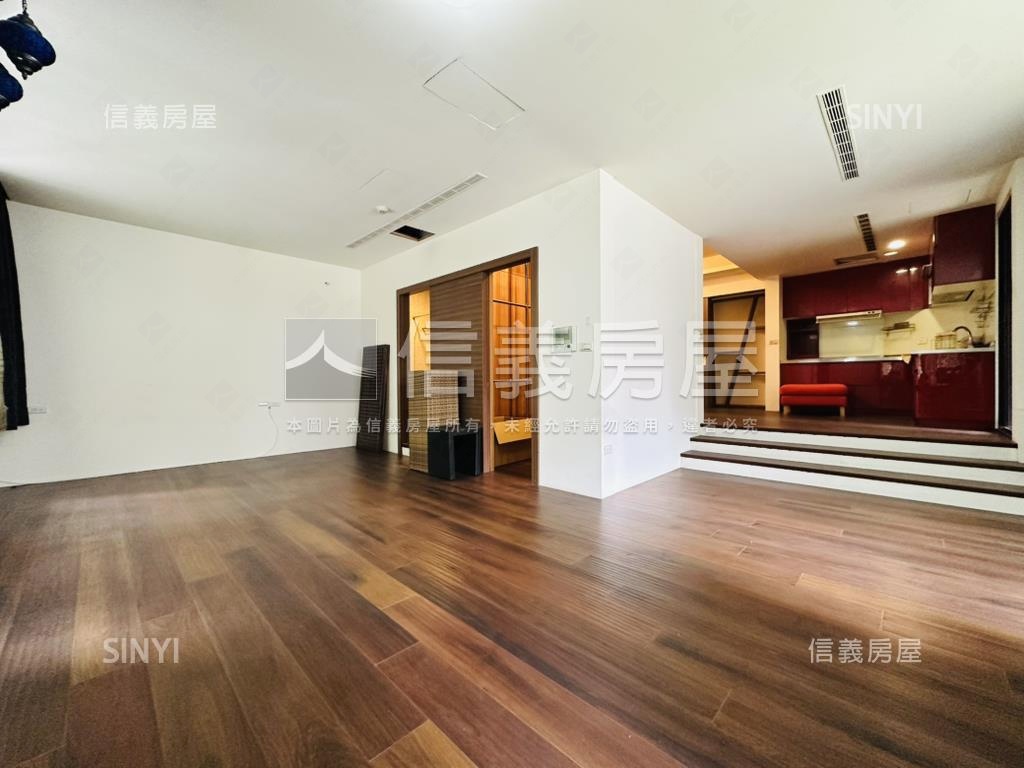 合雄君璽黃金店面房屋室內格局與周邊環境