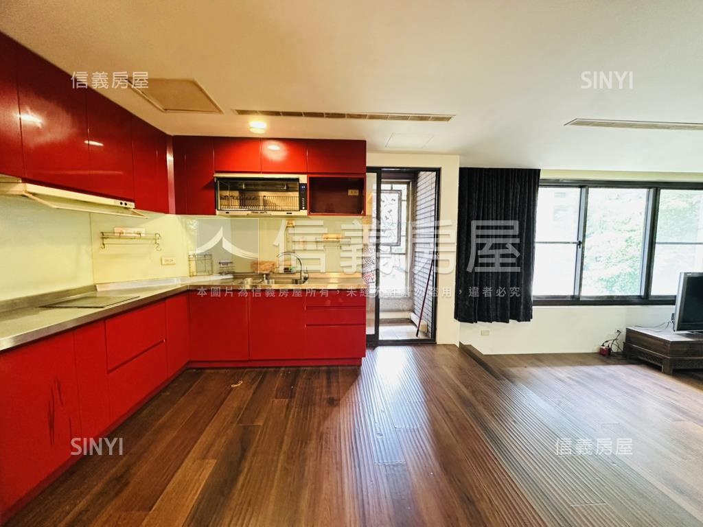 合雄君璽黃金店面房屋室內格局與周邊環境