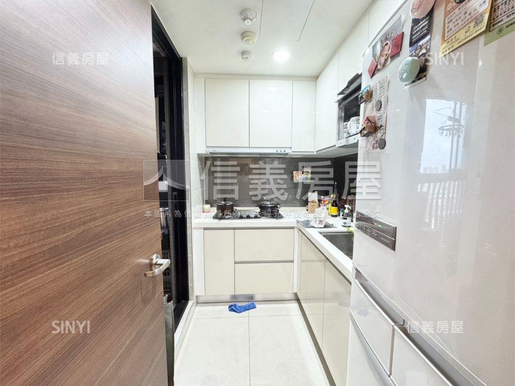 知森堂二房平面車位房屋室內格局與周邊環境