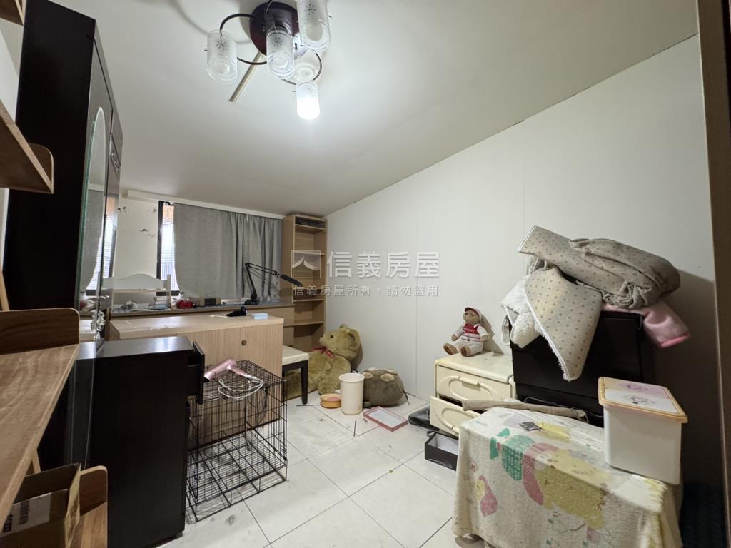 中原邊間公寓３房頂加房屋室內格局與周邊環境