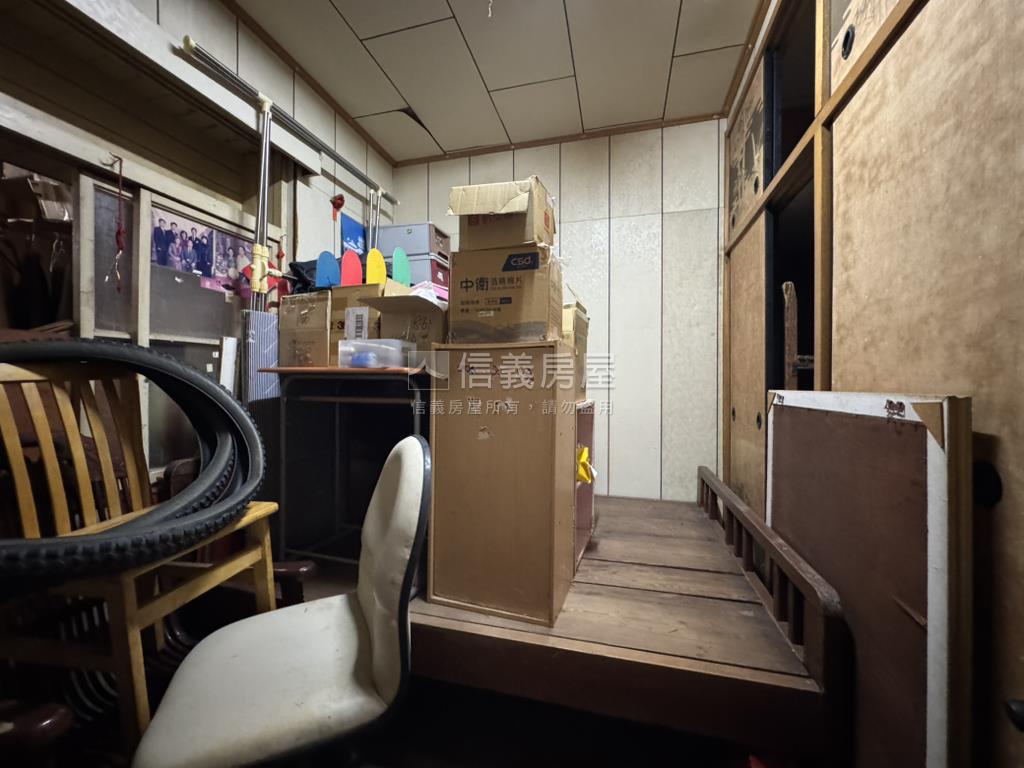中原邊間公寓３房頂加房屋室內格局與周邊環境